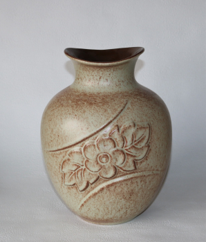 BAY Vase / 620 25 / 1980er Jahre / WGP West German Pottery / Keramik Design / Blumen Relief